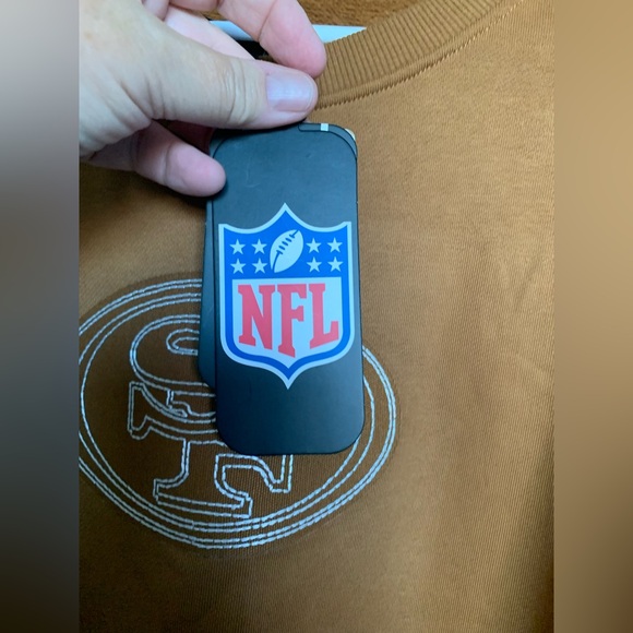 San Francisco 49ers Oversized Women’s Cropped Hoodie NWT 🌴 - Picture 9 of 13